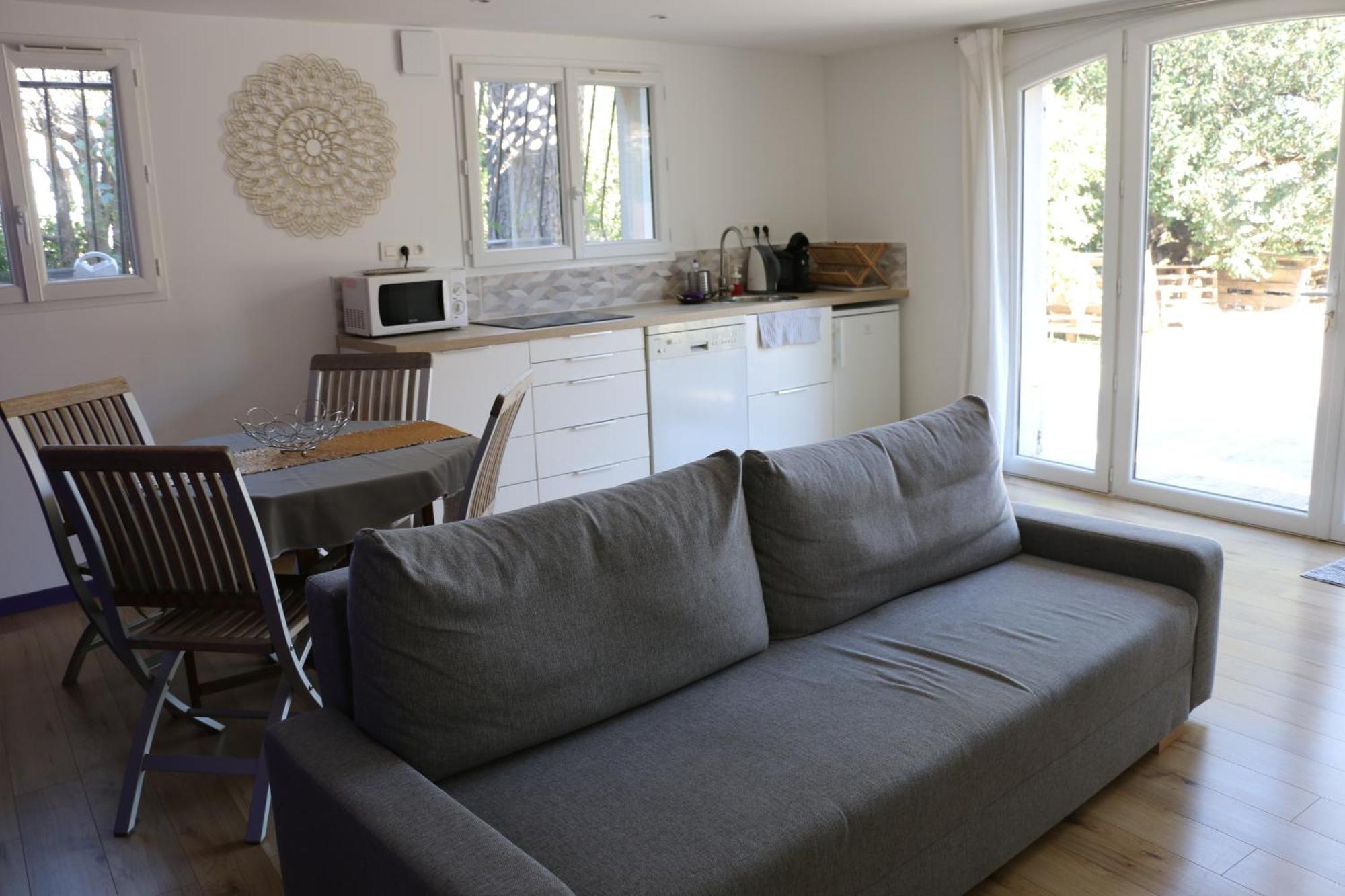 Studio Charmant Au Calme เอ็ก-ซอง-โพรวองซ์ ภายนอก รูปภาพ
